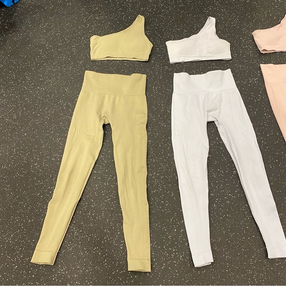 Ribbed workout set one shoulder so flattering size small - Picture 6 of 6